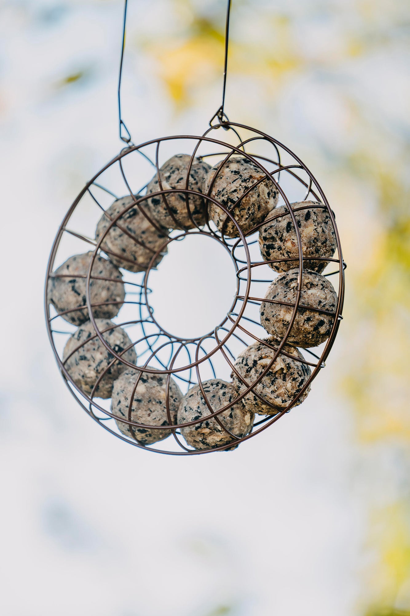 Artikelbild 2 von "Futterspender für Meisenknödel" aus der Kategorie Vogelzubehör & Vogelbedarf