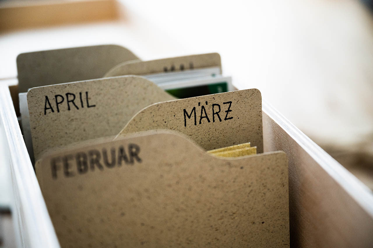 Artikelbild 3 von "Fryd Holz-Saatgutkiste inkl. 5 Päckchen BIO-Saatgut und Registern + 1 Jahr Super Fryd"